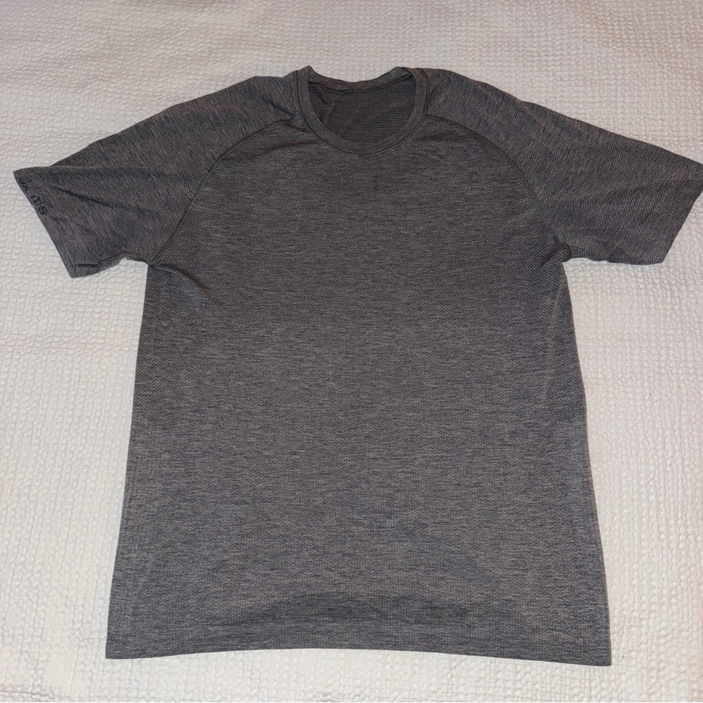 Lululemon Metal Vent Tech Shirt (Grey)